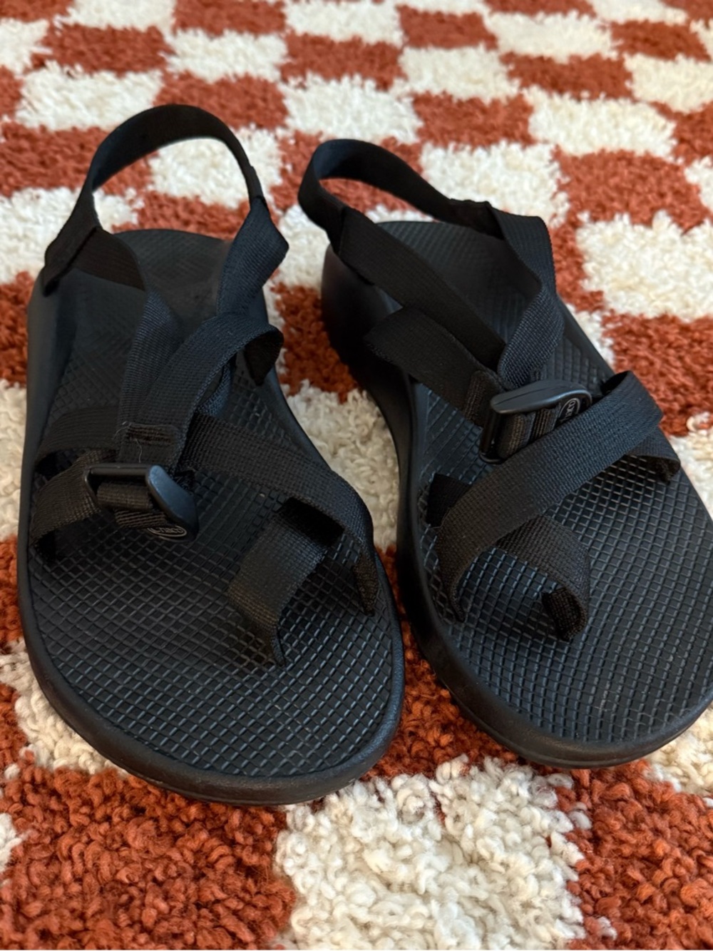 Men's Size 11 Black Chacos Outdoor Sandals
